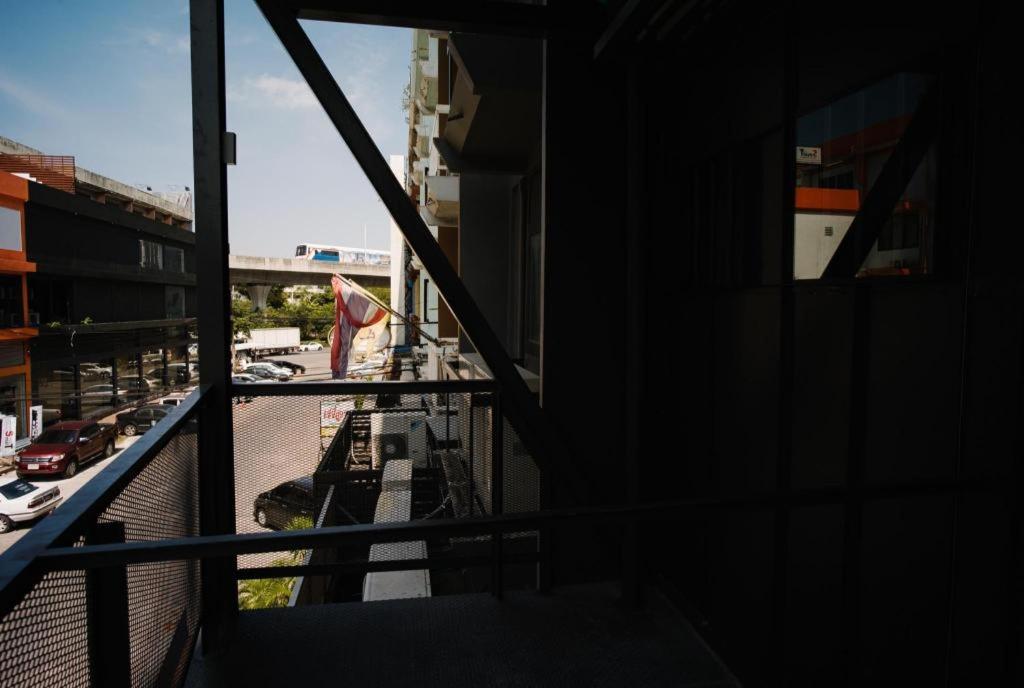 Hostel Sook Station Bangkok Exterior foto